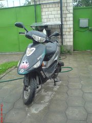 продам  4- тактный 1, 5-местный 80-см3 кубовый скутер!!!!!!!!!!!!!!!!!!