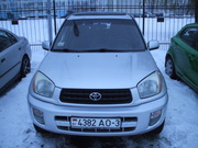 Toyota RAV4 автомобиль